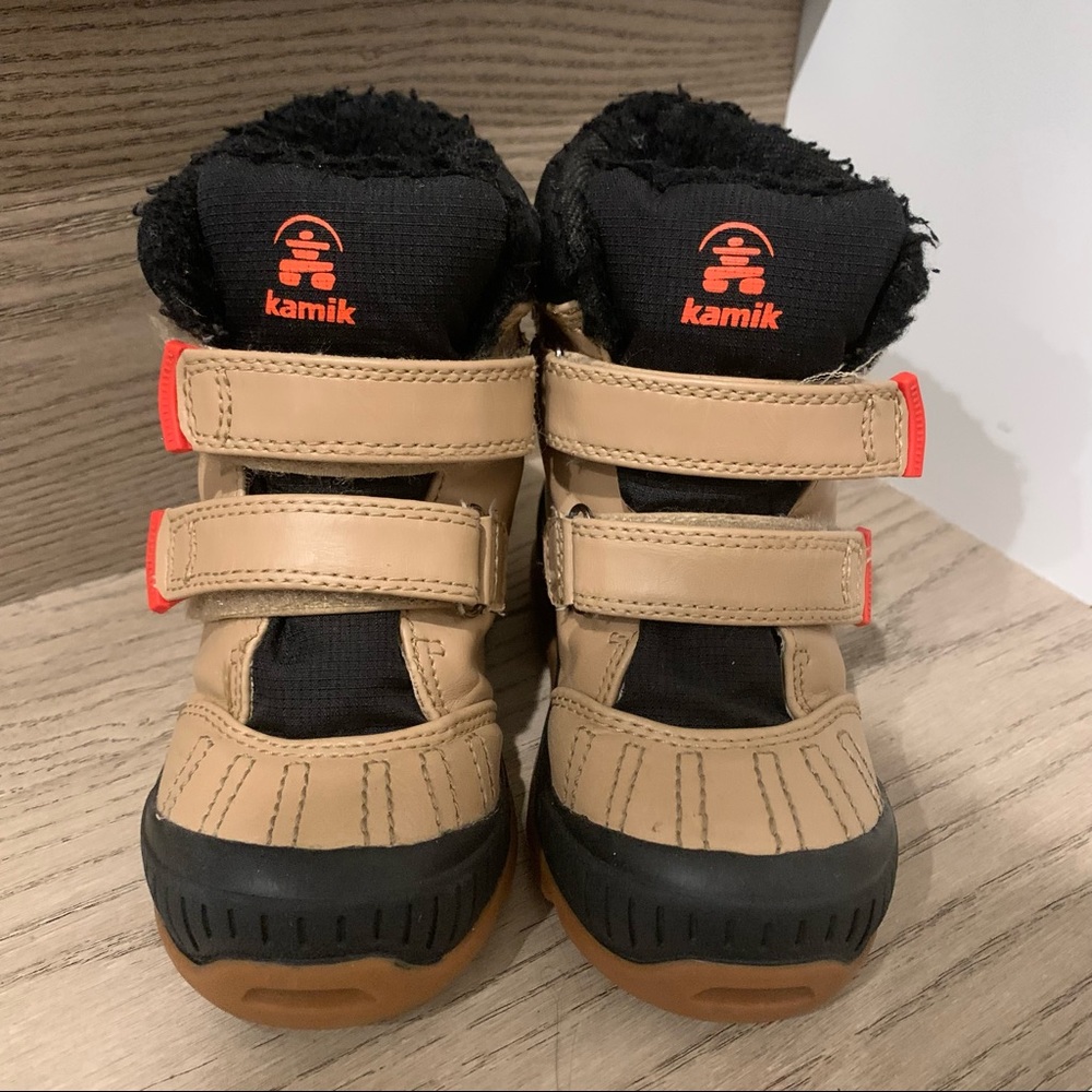 Kamik snow boots- little kids size 9 WARM